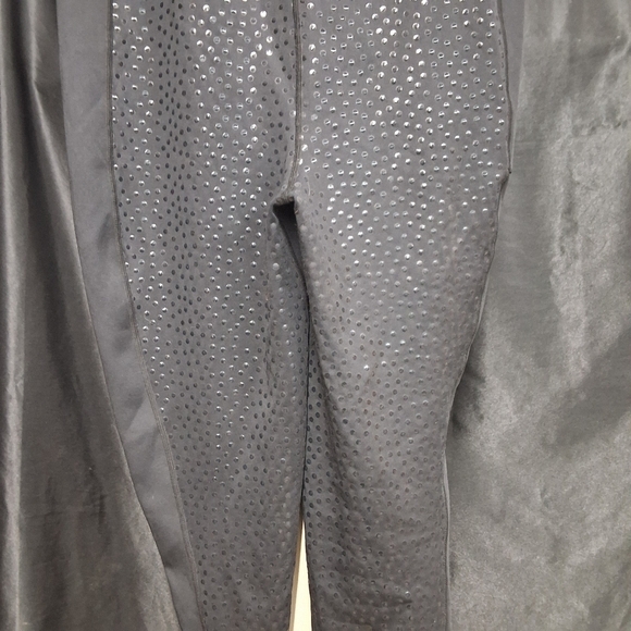 Equipe Black Track Pants with Modern Slim Fit - Picture 12 of 17